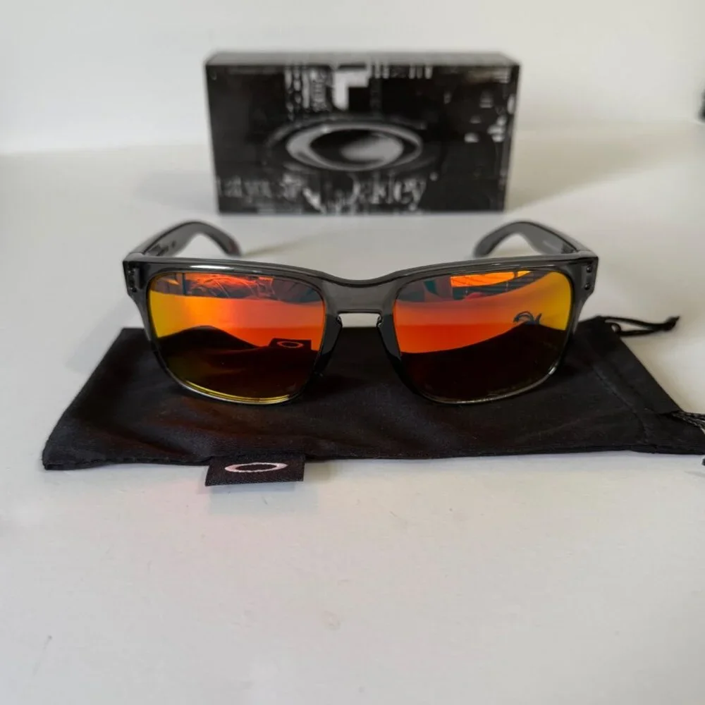 Oakley Holbrook Smoke Gray Frame 9102 PRIZM POLARIZED Ruby Iridium - Picture 7 of 11